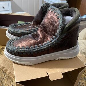 BRAND NEW IN BOX Mou Eskimo Jogger Boots *Limited Edition* size 39